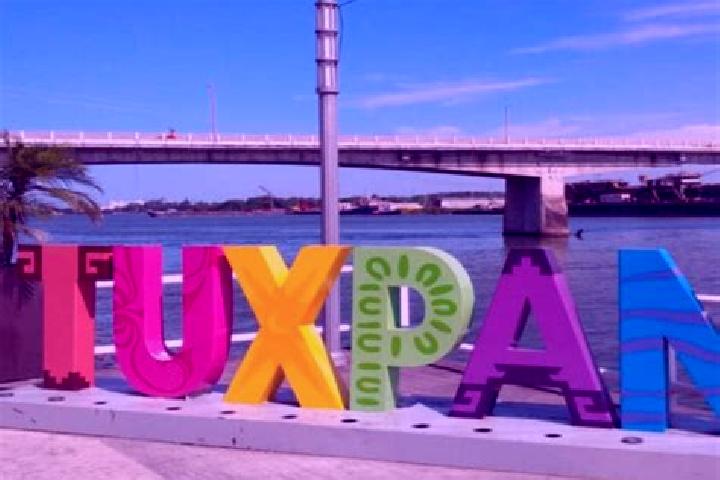 Ella, 22 — Escort in Tuxpan de Bolanos, Mexico