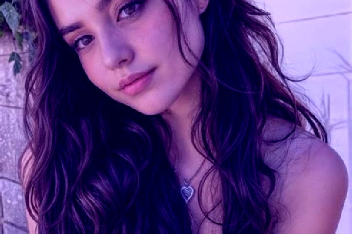 Ella, 23, a auburn brown-eyed mediterranean companion based in Wanquan. Offering Party Girl, Couples, Prostate Massage. Available for incall and outcall, day...