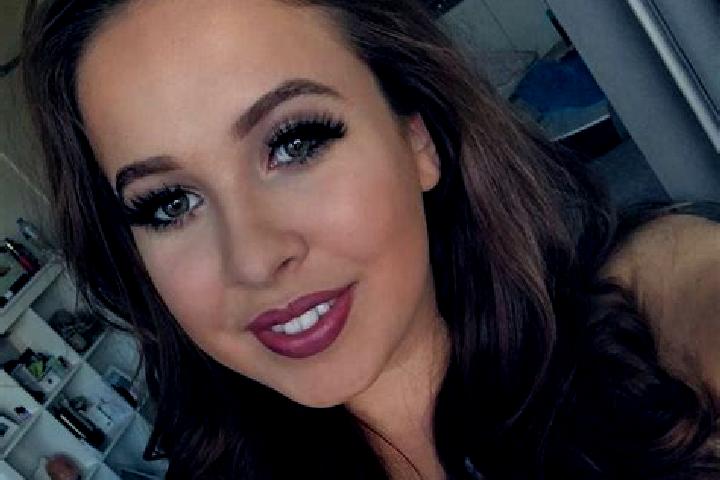 Ella, 23, a blonde dark-eyed mixed companion based in Leonie Hill. Offering CIM, Prostate Massage, 69, Dinner Date. Available for incall and outcall, day and...