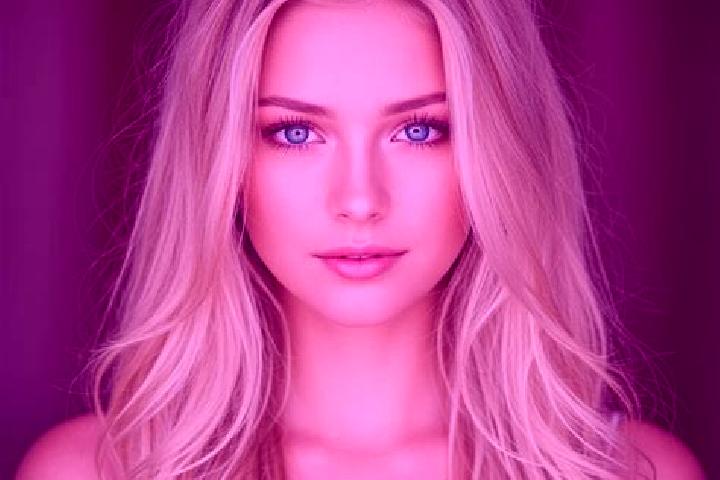 Ella, 23, a blonde grey-eyed mixed companion based in Church Fenton. Offering GFE, OWO, Striptease. Available for incall and outcall, day and evening dates.