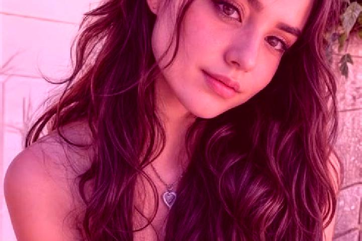 Ella, 23, a brunette hazel-eyed latina companion based in Zagon. Offering Tantra, Overnight, Dinner Date. Available for incall and outcall, overnight booking...