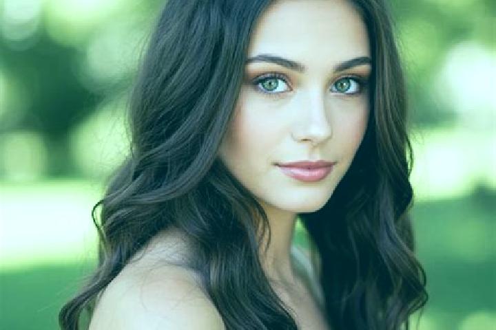 Ella, 23, a dark blonde hazel-eyed indian companion based in Riverdale. Offering Dinner Date, Erotic Massage, OWO. Available for incall and outcall, day and ...