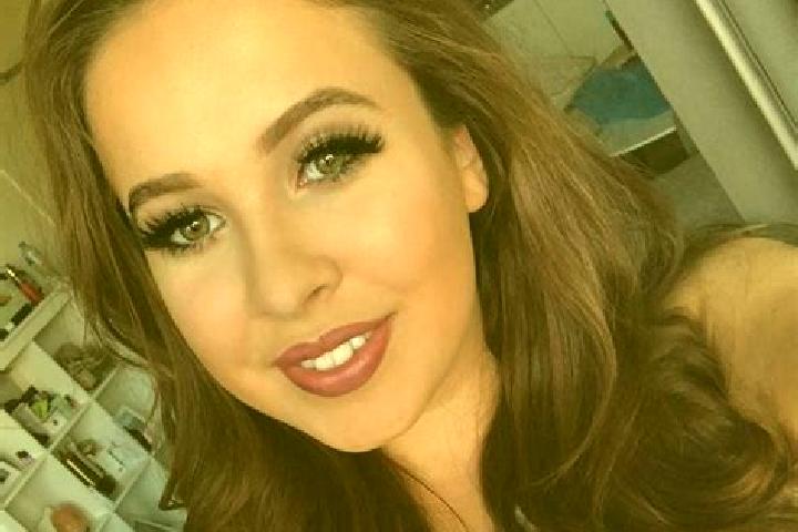 Ella, 23, a red amber-eyed european companion based in Bulolo. Offering Tantra, Party Girl, Overnight, Dinner Date. Available for incall and outcall, overnig...