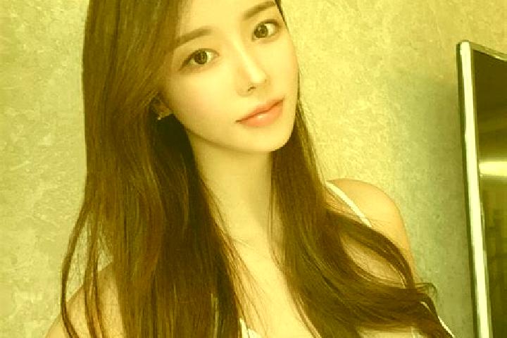 Ella, 23 — Escort in Geputan, China