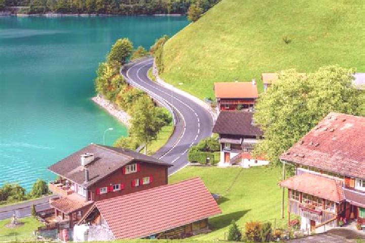 Ella, 23 — Escort in Schanis, Switzerland