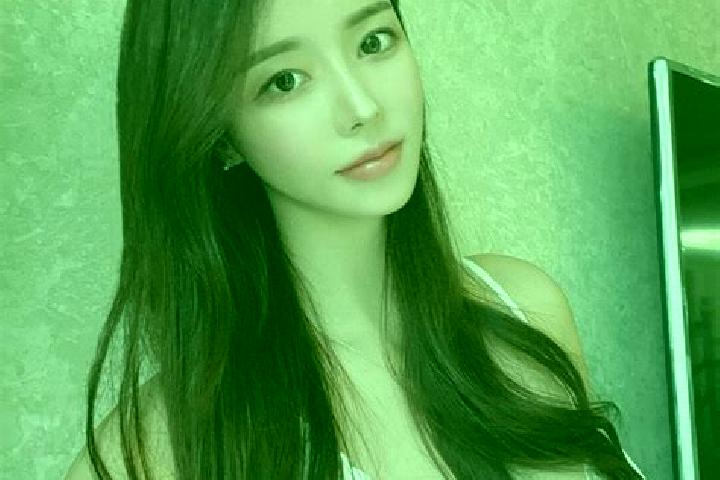 Ella, 23 — Escort in Xinquansi, China