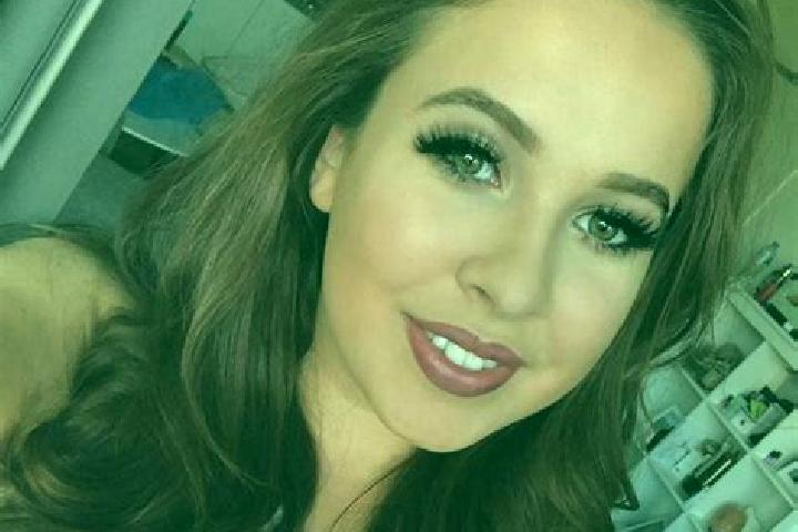 Ella, 24, a blonde dark-eyed middle eastern companion based in Saint Marys. Offering Couples, Striptease, Tantra, Prostate Massage. Available for incall and ...