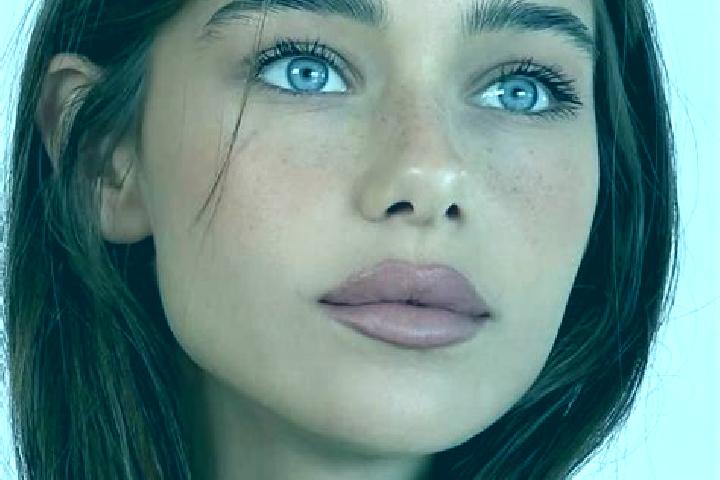 Ella, 24, a brunette brown-eyed european companion based in Alpu. Offering Erotic Massage, Travel Companion, Massage. Available for incall and outcall, overn...
