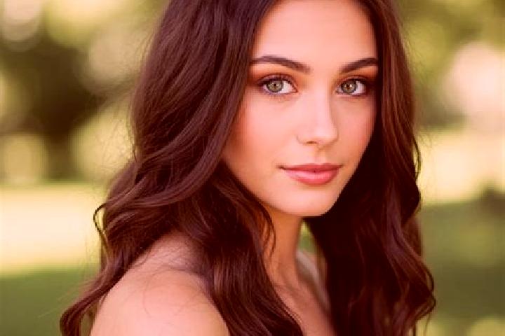 Ella, 24, a chestnut hazel-eyed mixed companion based in Trikeri. Offering BDSM, Striptease, Dinner Date, Prostate Massage, CIM. Available for incall and out...