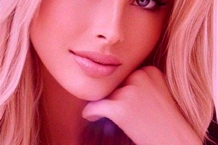 Ella, 24, a dark blonde blue-eyed ebony companion based in Otivar. Offering Tantra, Erotic Massage, Couples, Fetish. Available for incall and outcall, day an...