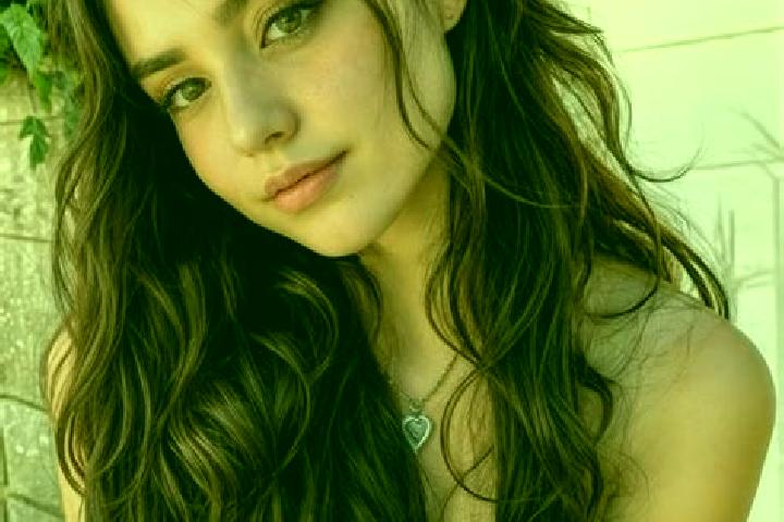 Ella, 24, a dark blonde hazel-eyed middle eastern companion based in Calcot. Offering Party Girl, Domination, A-Level. Available for incall and outcall, day ...