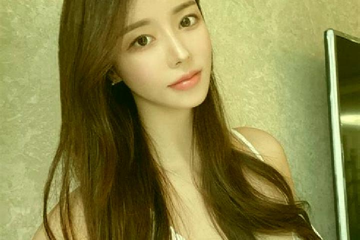 Ella, 24 — Escort in Dongkan, China