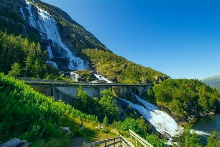 Ella, 24 — Escort in Etne, Norway