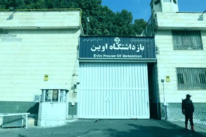 Ella, 24 — Escort in Hesar, Iran