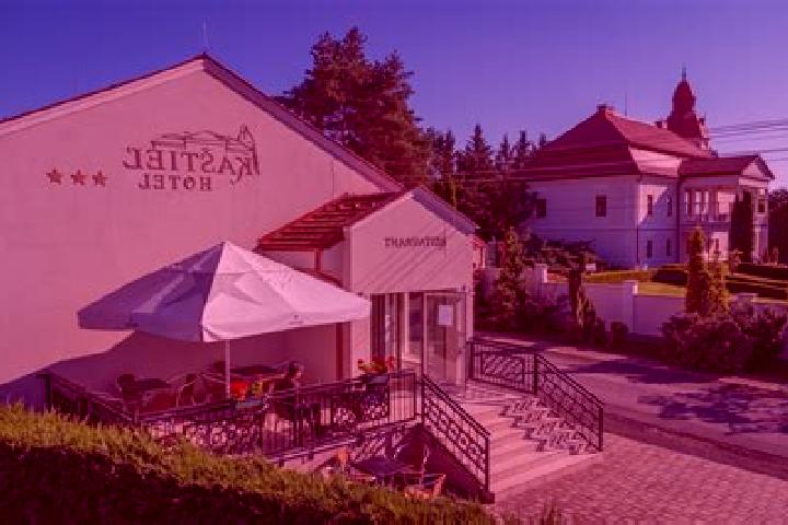 Ella, 24 — Escort in Partizanske, Slovakia