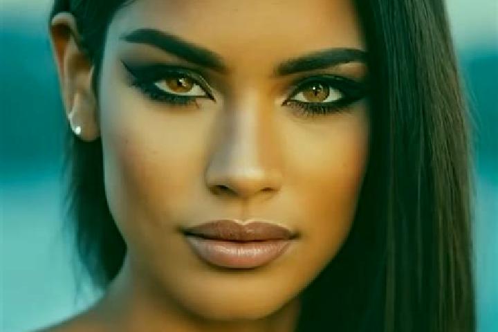Ella, 25, a black hazel-eyed latina companion based in Haywards Heath. Offering Prostate Massage, Girlfriend Experience, Overnight. Available for incall and ...