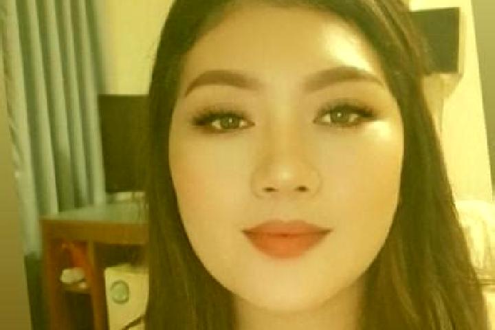 Ella, 25, a brunette grey-eyed asian companion based in Luotuo. Offering Erotic Massage, Couples, Girlfriend Experience. Available for incall and outcall, ov...