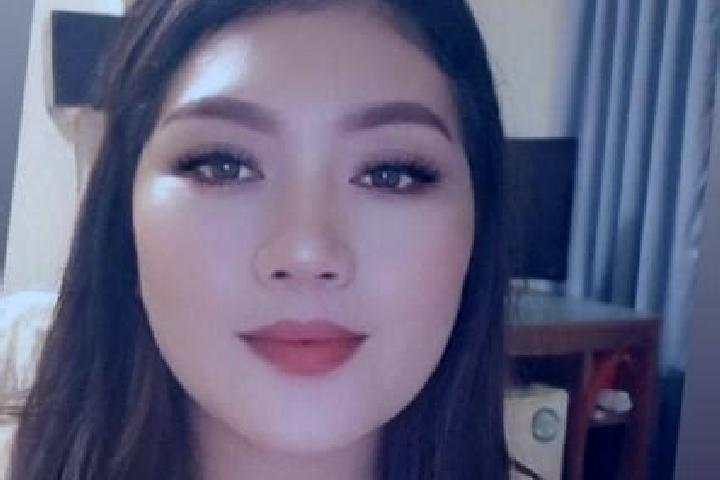 Ella, 25, a brunette grey-eyed asian companion based in Tchikapika. Offering Couples, Domination, GFE, Fetish, Erotic Massage. Available for incall and outca...