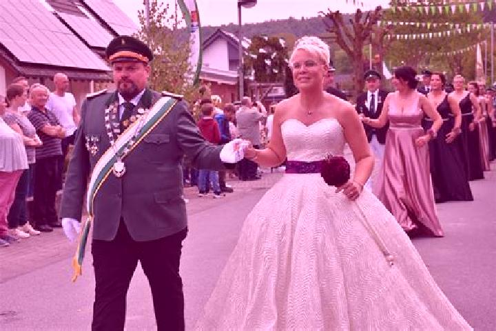 Ella, 25 — Escort in Asseln, Germany