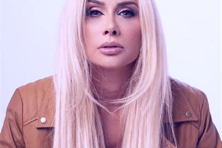 Ella, 25 — Escort in Chavari, Greece