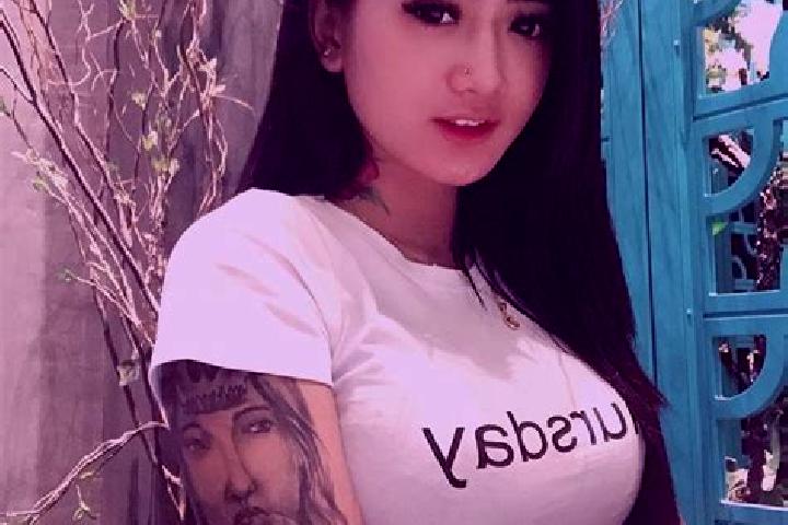 Ella, 25 — Escort in Htein Ta Pin, Myanmar