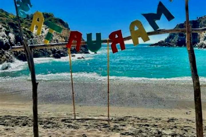 Ella, 25 — Escort in Maruata, Mexico