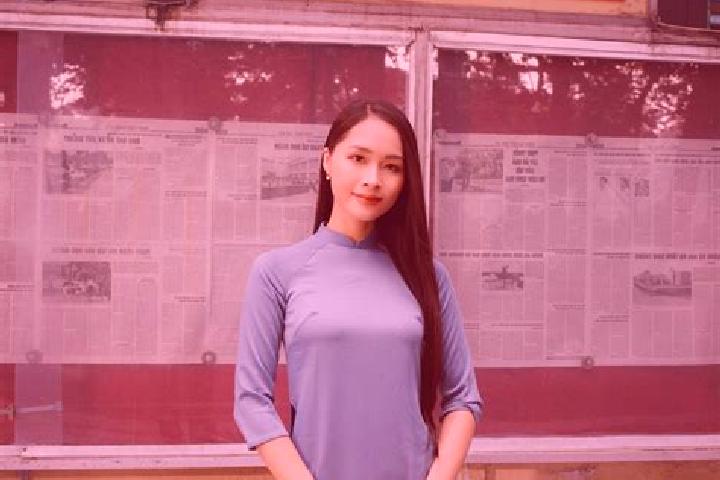 Ella, 25 — Escort in Quang Ha, Vietnam