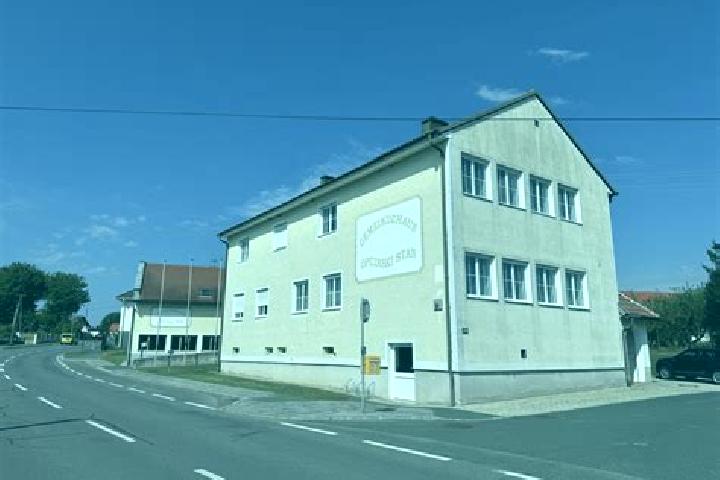 Ella, 25 — Escort in Schachendorf, Austria