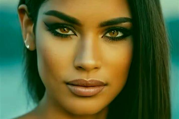 Ella, 26, a black dark-eyed latina companion based in Trnjani. Offering Erotic Massage, Fetish, Dinner Date, OWO. Available for incall and outcall, overnight...