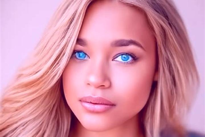 Ella, 26, a blonde blue-eyed latina companion based in Santa Cruz do Bispo. Offering Striptease, A-Level, Massage. Available for incall and outcall, overnigh...