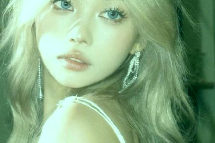 Ella, 26, a blonde dark-eyed asian companion based in Wonewoc. Offering Dinner Date, Duos, Deep French Kissing, 69. Available for incall and outcall, overnig...