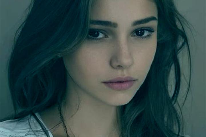 Ella, 26, a chestnut brown-eyed slavic companion based in Grand Blanc. Offering Overnight, BDSM, Dinner Date, Tantra. Available for incall and outcall, overn...