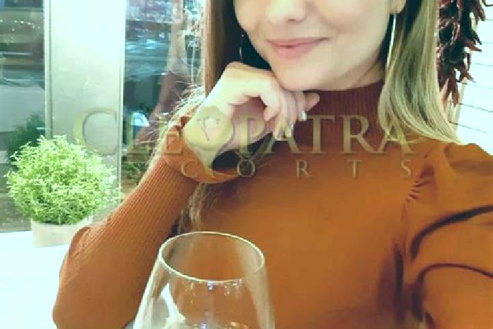 Ella, 26, a chestnut grey-eyed latina companion based in Nova Lacerda. Offering OWO, Couples, Erotic Massage, Dinner Date, Domination. Available for incall a...