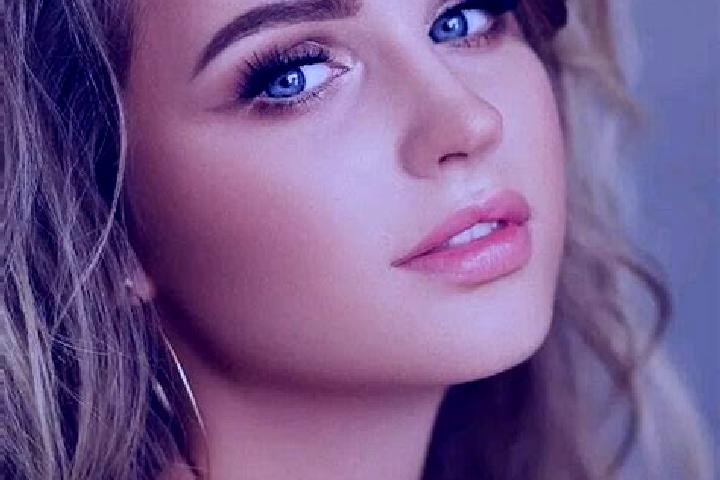 Ella, 26, a dark blonde blue-eyed mediterranean companion based in Teko Springs. Offering Travel Companion, Couples, CIM, 69. Available for incall and outcal...
