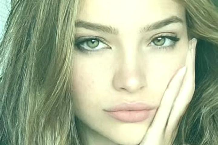 Ella, 26, a dark blonde hazel-eyed asian companion based in Chumpon. Offering Roleplay, Couples, GFE, A-Level. Available for incall and outcall, overnight bo...