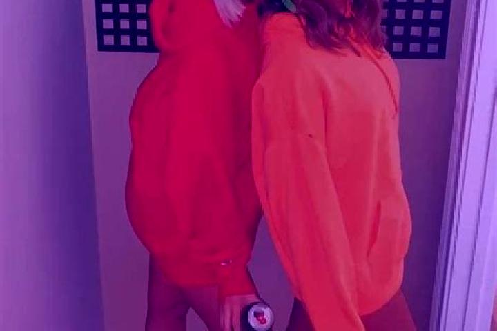 Ella, 26, a red blue-eyed slavic companion based in Fuwwah. Offering Striptease, Party Girl, Duos. Available for incall and outcall, overnight bookings avail...