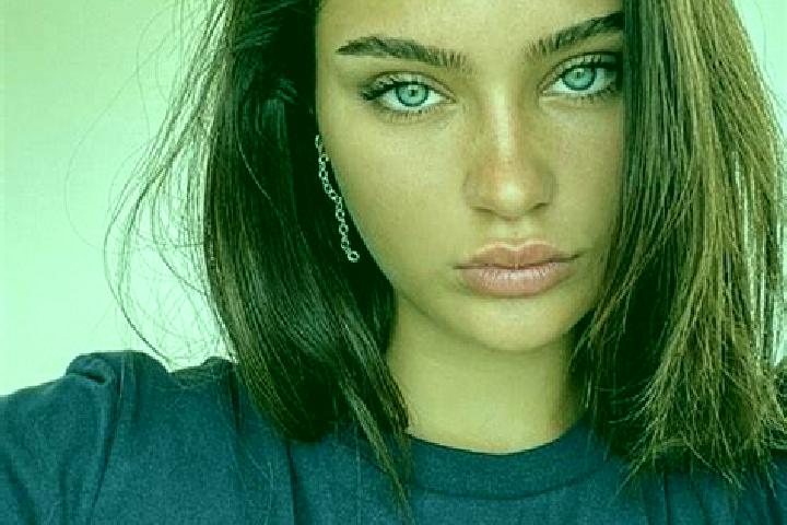 Ella, 27, a brunette blue-eyed slavic companion based in Sankt Margarethen bei Knittelfeld. Offering Dinner Date, Deep French Kissing, Girlfriend Experience,...