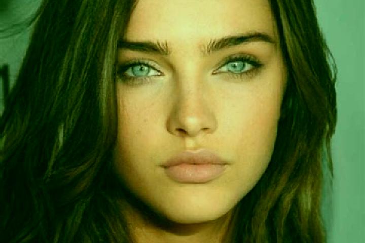 Ella, 27, a brunette dark-eyed mixed companion based in Sao Jose de Areal. Offering CIM, Deep French Kissing. Available for incall and outcall, overnight boo...