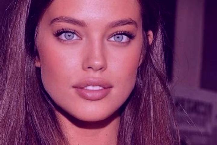 Ella, 27, a chestnut green-eyed caucasian companion based in Castleton. Offering Travel Companion, Tantra. Available for incall and outcall, overnight bookin...