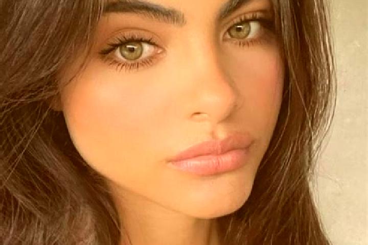 Ella, 27, a chestnut hazel-eyed european companion based in Iziaslav. Offering GFE, Couples, Tantra. Available for incall and outcall, overnight bookings ava...