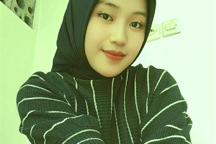 Ella, 27 — Escort in Cimaragas, Indonesia