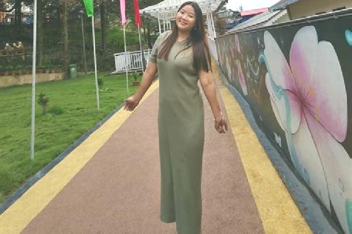 Ella, 27 — Escort in Laki, Bulgaria