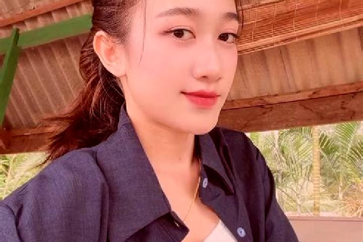 Ella, 27 — Escort in Lamam, Laos