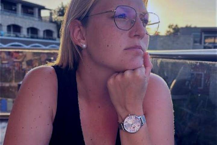 Ella, 27 — Escort in Leval, France
