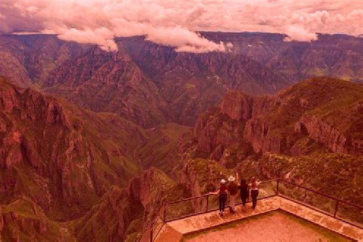 Ella, 27 — Escort in Pueblo Nuevo Tlalmimilolpan, Mexico