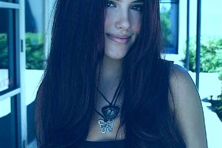 Ella, 28, a auburn dark-eyed slavic companion based in Kandern. Offering Deep French Kissing, Overnight. Available for incall and outcall, overnight bookings...
