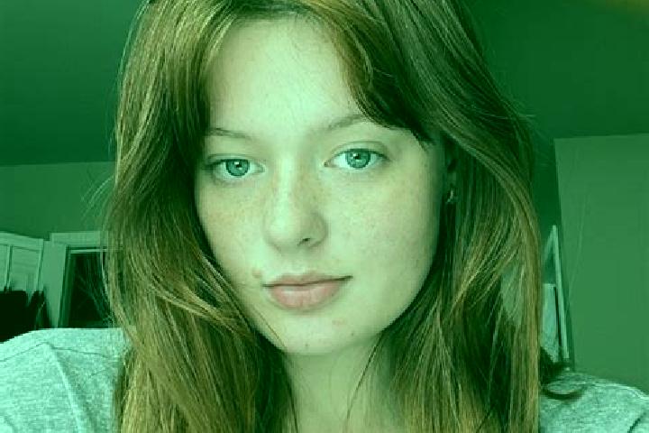 Ella, 28, a red grey-eyed caucasian companion based in La Feuillade. Offering Deep French Kissing, Fetish, Dinner Date. Available for incall and outcall, day...