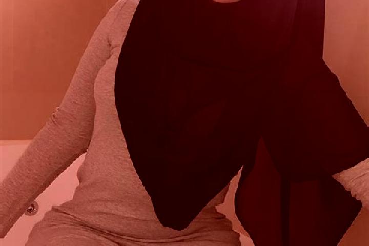 Ella, 28 — Escort in Fussy, France
