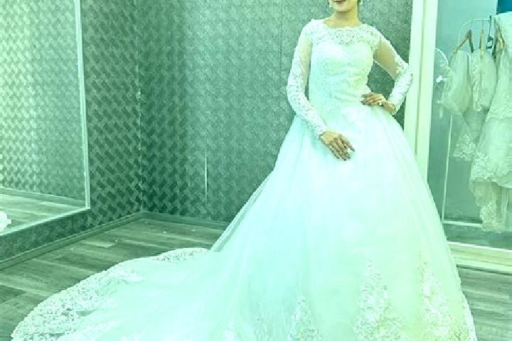 Ella, 28 — Escort in Jharsuguda, India