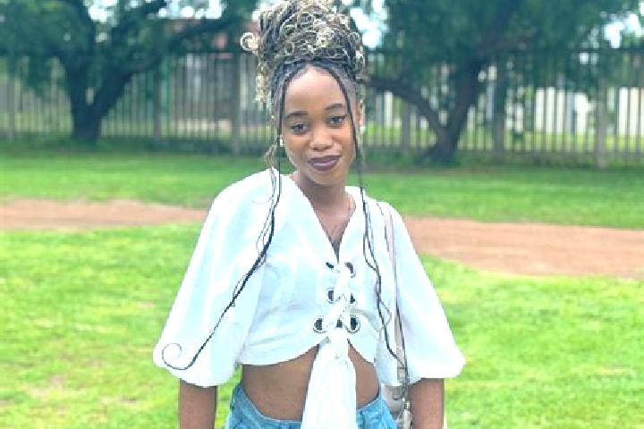 Ella, 28 — Escort in Mononyane, Botswana